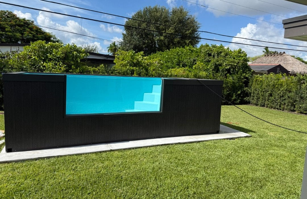 A 17-foot pool on a concrete pad in a grassy Florida yard.